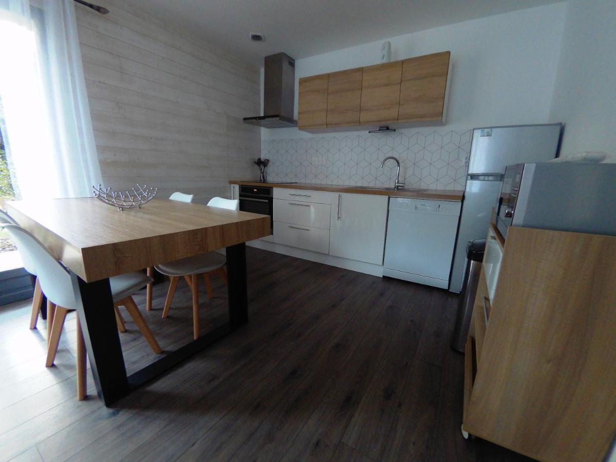 Gite A La Campagne Avec Jacuzzi Avensan Zewnętrze zdjęcie